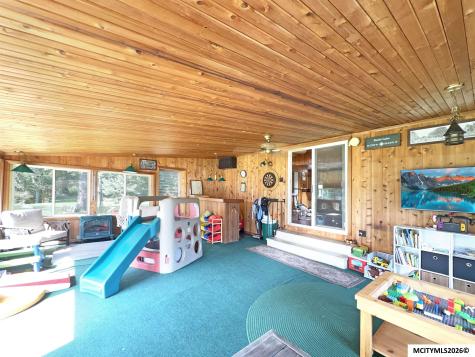 1431 Beeds Lake Drive Hampton IA 50441