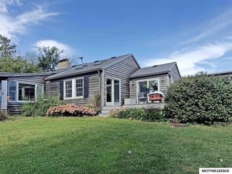 1431 Beeds Lake Drive Hampton IA 50441