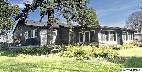 1431 Beeds Lake Drive Hampton IA 50441