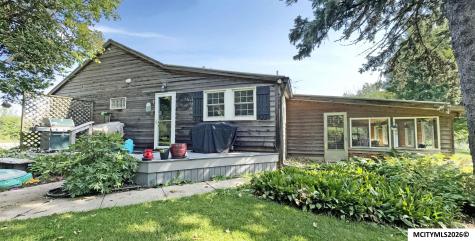 1431 Beeds Lake Drive Hampton IA 50441