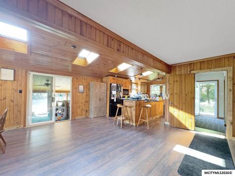 1431 Beeds Lake Drive Hampton IA 50441