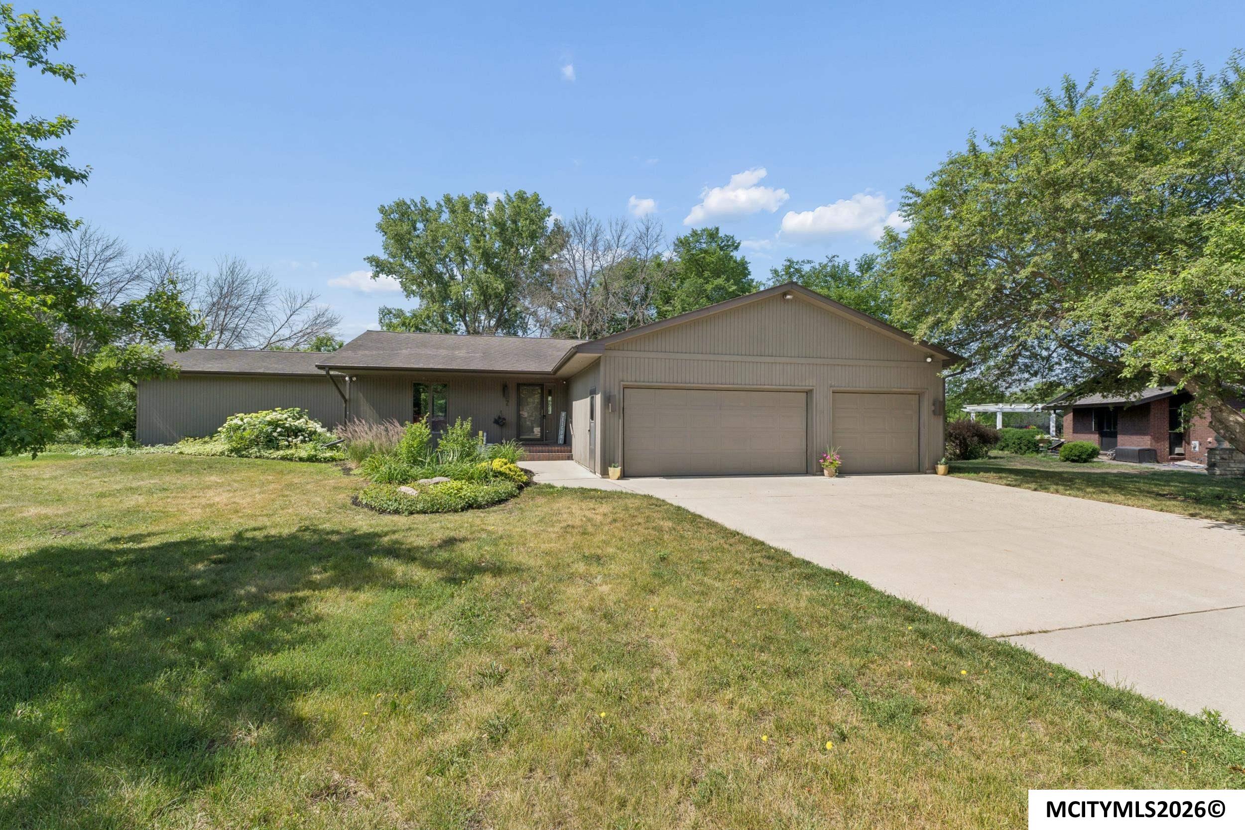 7 Woodbine Mason City IA 50401