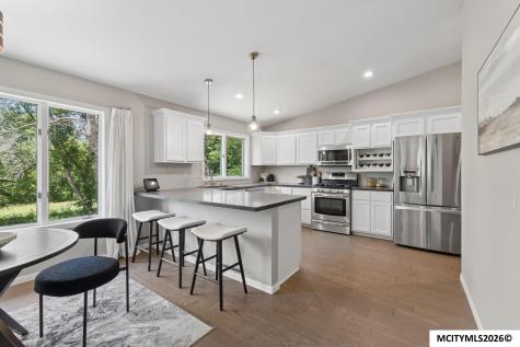 7 Woodbine Mason City IA 50401