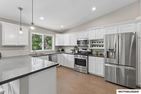 7 Woodbine Mason City IA 50401