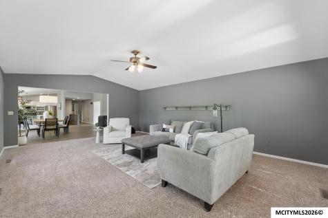 7 Woodbine Mason City IA 50401
