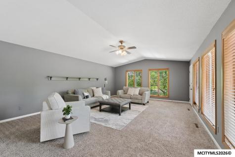 7 Woodbine Mason City IA 50401