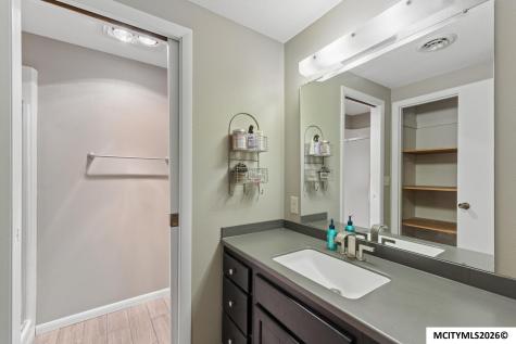 7 Woodbine Mason City IA 50401