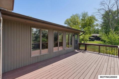 7 Woodbine Mason City IA 50401