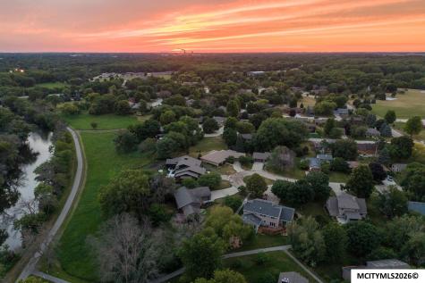 7 Woodbine Mason City IA 50401