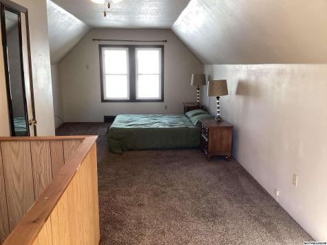 32 S Tennessee Mason City IA 50401