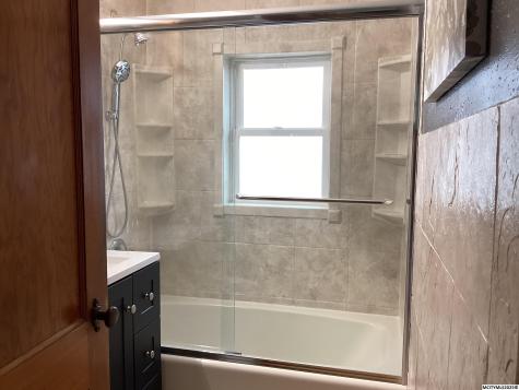 32 S Tennessee Mason City IA 50401