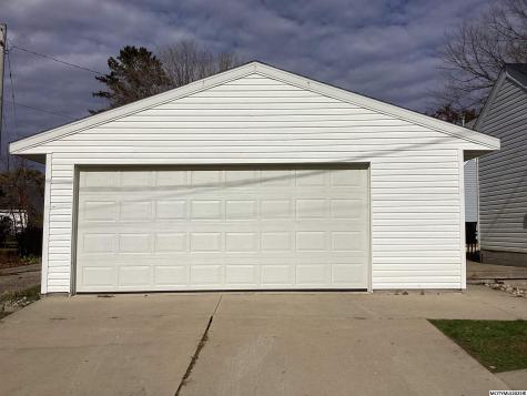 32 S Tennessee Mason City IA 50401