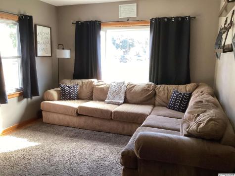 32 S Tennessee Mason City IA 50401