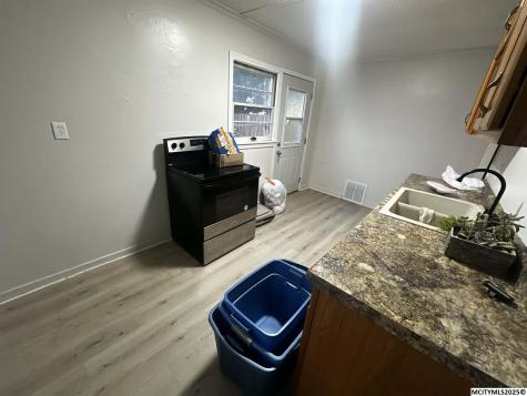 1009 Allison Street Charles City IA 50616