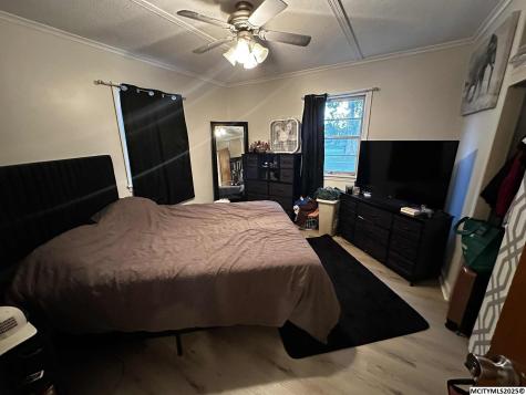 1009 Allison Street Charles City IA 50616