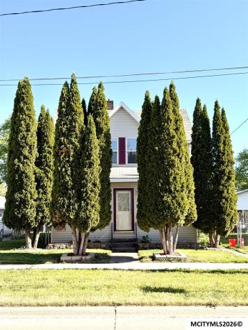 212 12th NW Mason City IA 50401