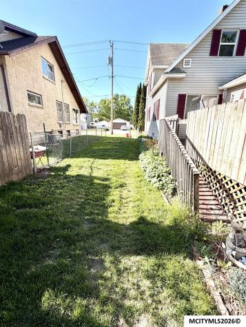 212 12th NW Mason City IA 50401