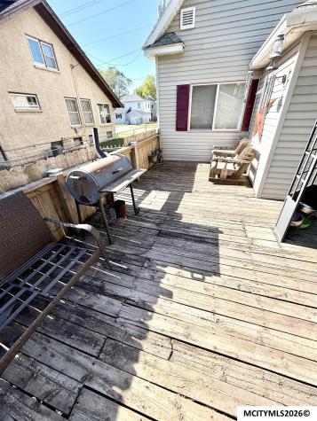 212 12th NW Mason City IA 50401
