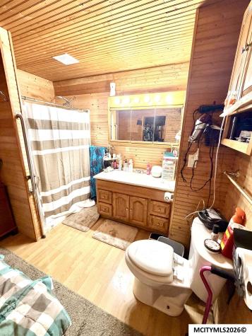 212 12th NW Mason City IA 50401