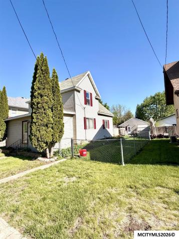 212 12th NW Mason City IA 50401