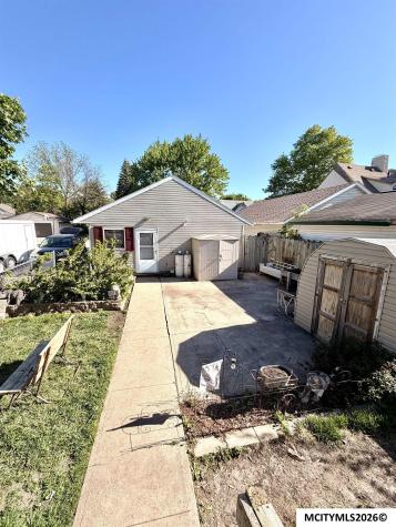 212 12th NW Mason City IA 50401