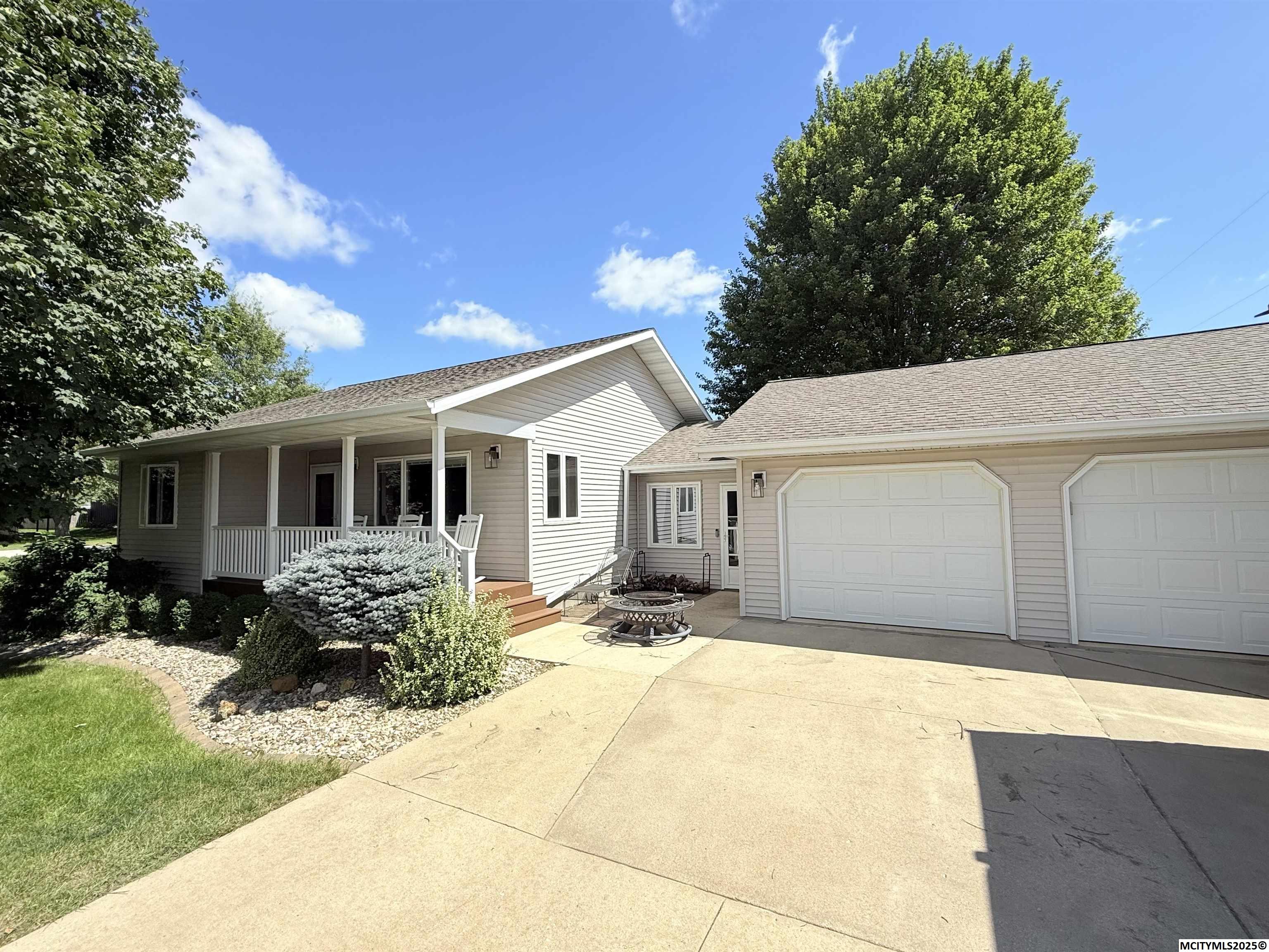 410 S 1st Street Osage IA 50461