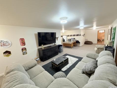 410 S 1st Street Osage IA 50461