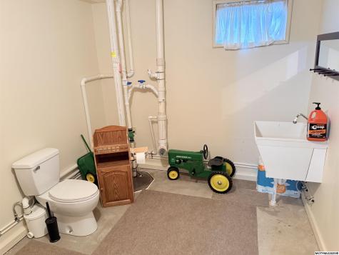 410 S 1st Street Osage IA 50461