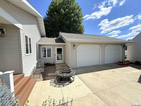 410 S 1st Street Osage IA 50461