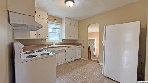 735 3rd Street Meservey IA 50457