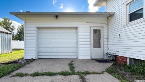 735 3rd Street Meservey IA 50457