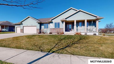 1500 Jade Court Mason City IA 50401
