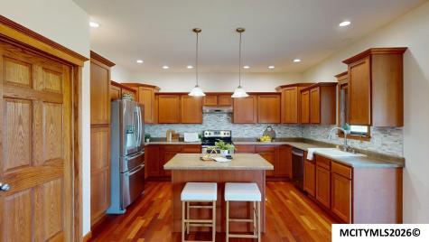 1500 Jade Court Mason City IA 50401