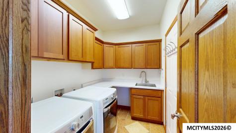 1500 Jade Court Mason City IA 50401
