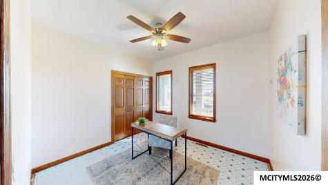 1500 Jade Court Mason City IA 50401