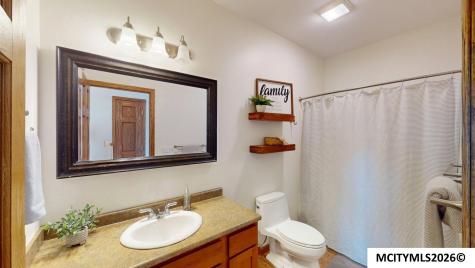 1500 Jade Court Mason City IA 50401