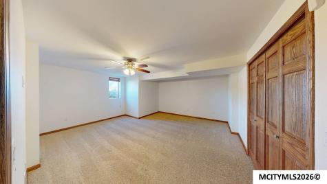 1500 Jade Court Mason City IA 50401