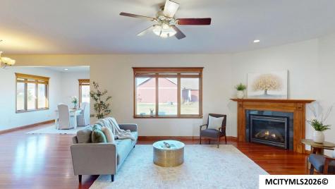 1500 Jade Court Mason City IA 50401