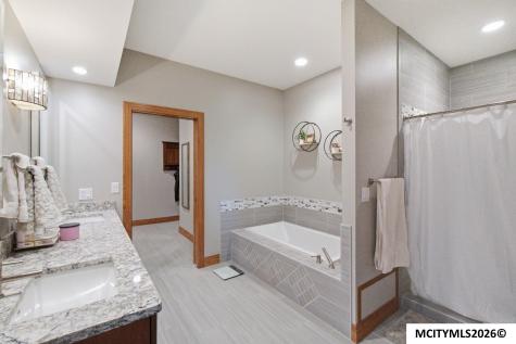 2937 Morning Star Court Mason City IA 50401