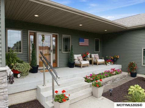 2937 Morning Star Court Mason City IA 50401
