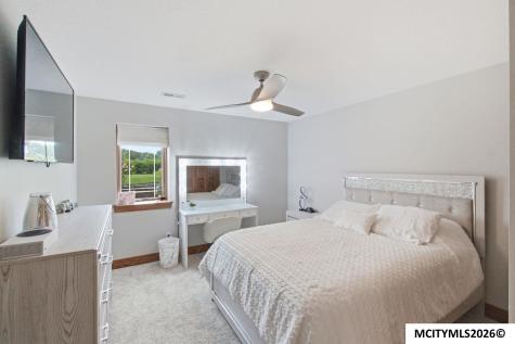 2937 Morning Star Court Mason City IA 50401