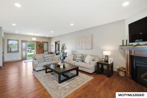 2937 Morning Star Court Mason City IA 50401