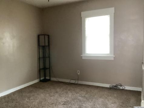 222 9th NW Mason City IA 50401