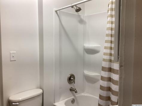 222 9th NW Mason City IA 50401