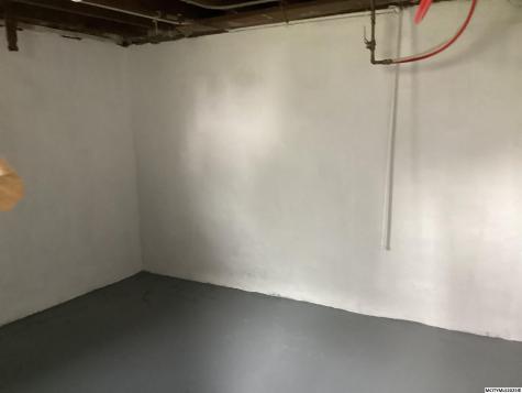 222 9th NW Mason City IA 50401