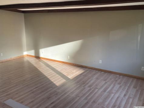 1424 S Hampshire Mason City IA 50401