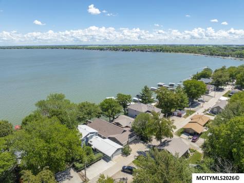 5500 Lakeview Drive Clear Lake IA 50428