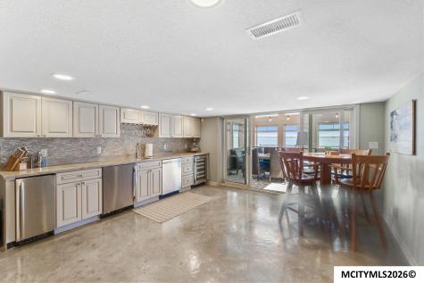 5500 Lakeview Drive Clear Lake IA 50428