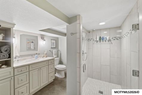 5500 Lakeview Drive Clear Lake IA 50428