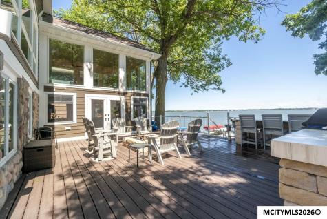 5500 Lakeview Drive Clear Lake IA 50428